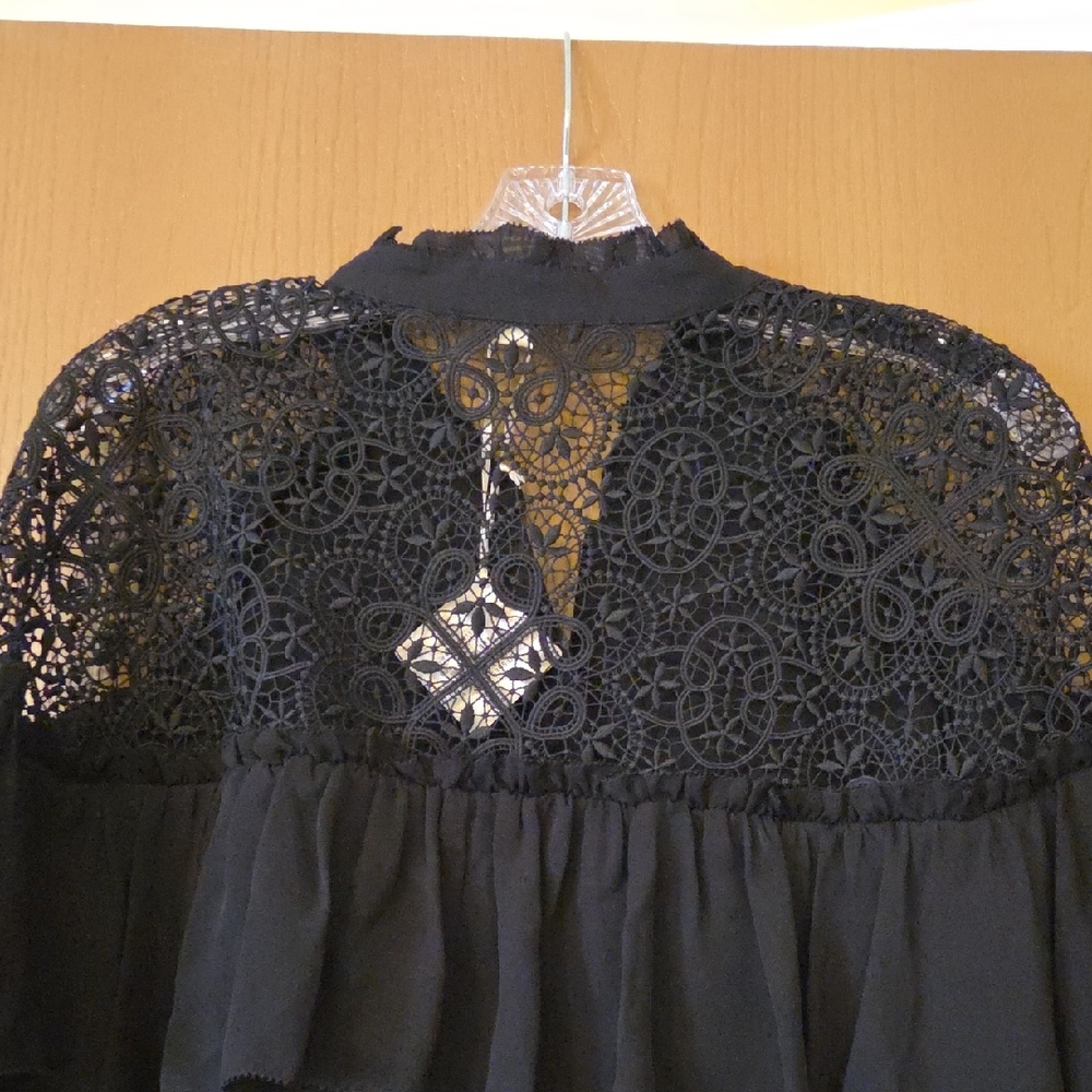 Haute Hippie NWT Black Lace & Crochet Long Sleeve Blouse - Picture 9 of 10